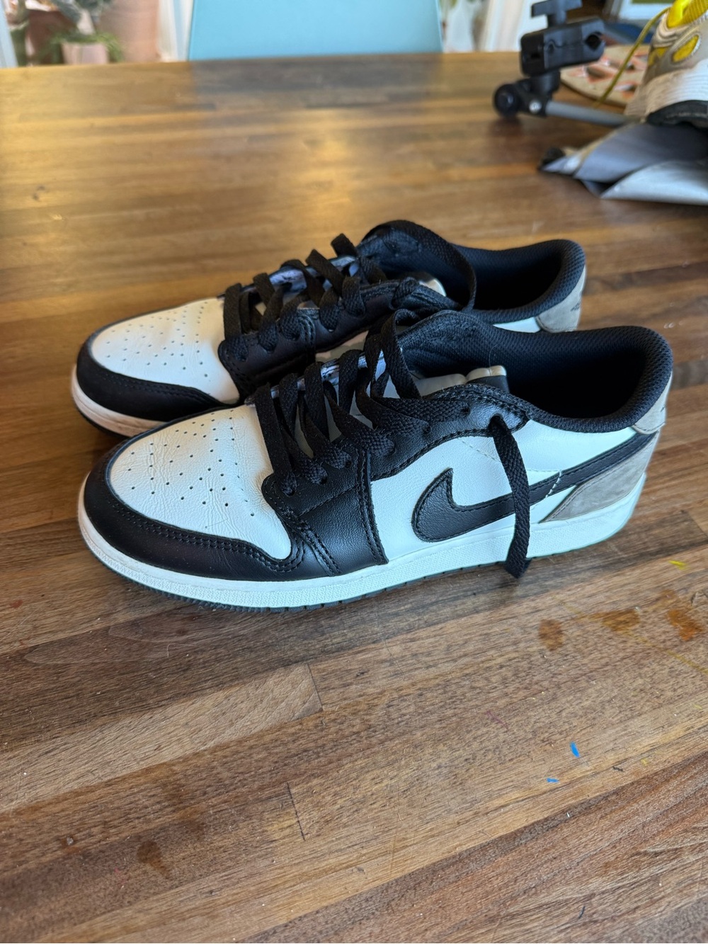 Kids Nike Jordan 1 lows.